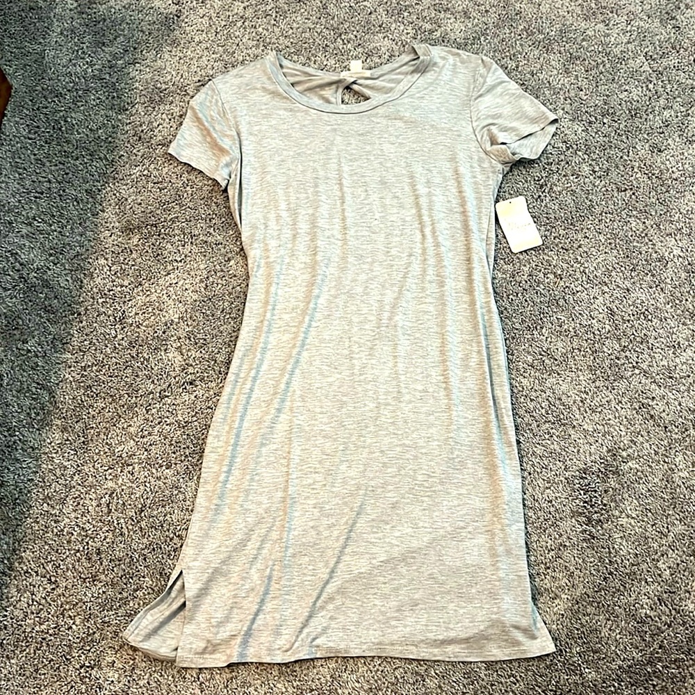 Boutique Midi dress, BRAND NEW, NEVER WORN. Size large